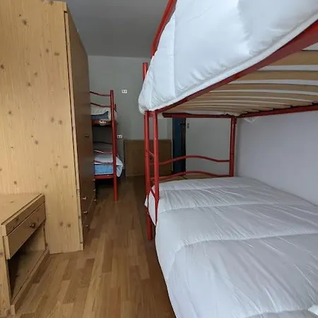 Fronte Pista Apartman